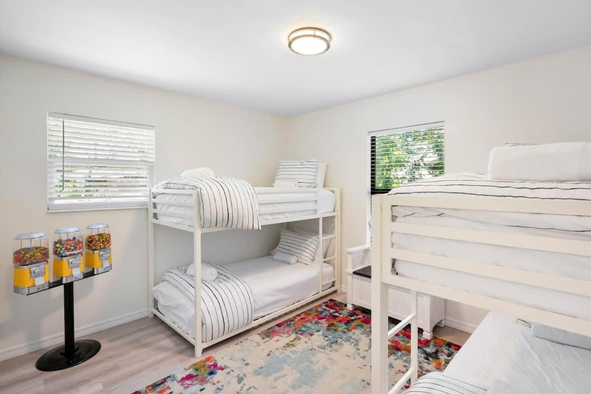 The St Augusdream Renovated Beach House Sleeps 8 Walk To Beach St. Augustine Esterno foto